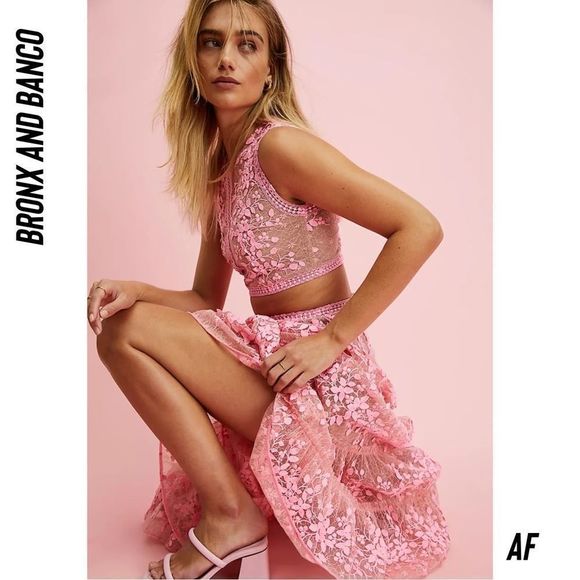 BRONX AND BANCO MEGAN PINK TWO PIECE SET NWT 3D FLORAL LACE TOP AND SKIRT - Picture 3 of 12